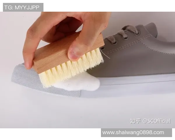 如何正确清洗纱网篮球鞋保持其清洁与耐用性的方法分享